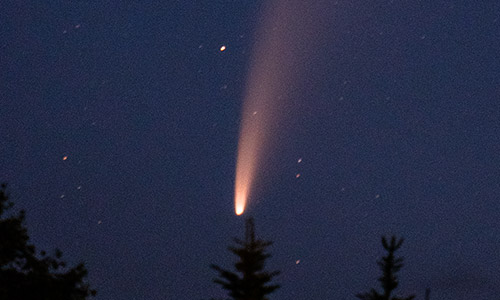 2020年7月11日 01時49分に撮影されたネオワイズ彗星