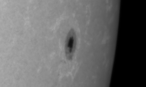 2022年4月30日の黒点（活動領域12995）