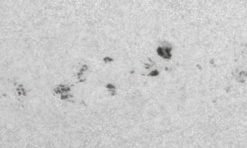 2022年5月10日の黒点（活動領域13006）