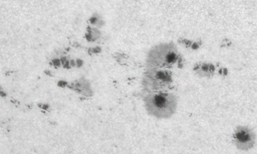 2022年5月14日の黒点（活動領域13007）