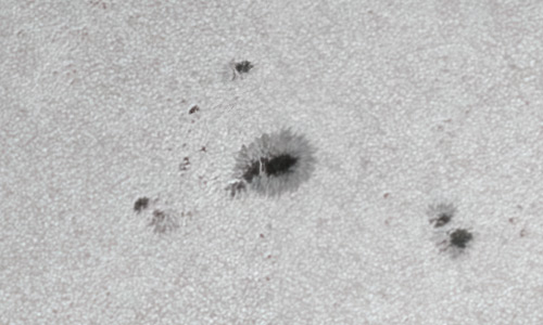 2022年6月14日の黒点（活動領域13032）