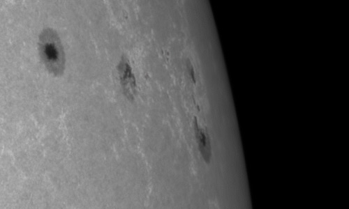 2022年6月21日の黒点（活動領域13030）