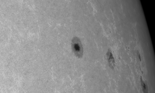 2022年6月21日の黒点（活動領域13032）