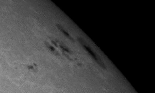 2022年11月16日の黒点（活動領域13140）