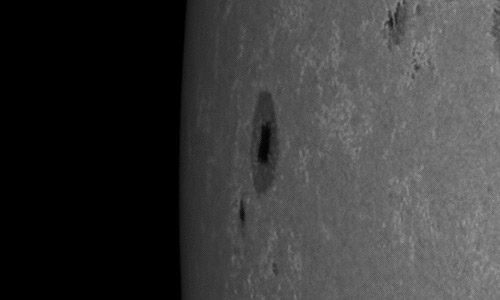 2023年2月10日の黒点（活動領域13220）