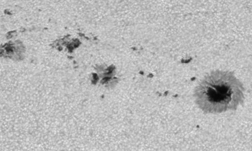 2023年3月7日の黒点（活動領域13242）