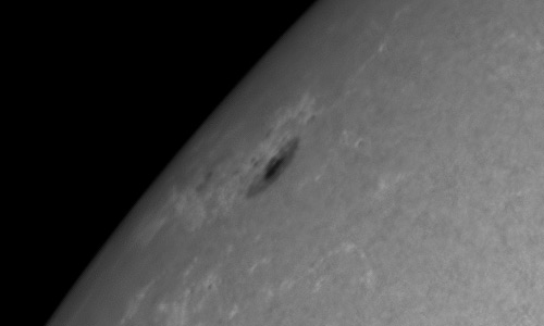 2023年5月10日の黒点（活動領域13302）