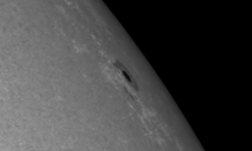 2023年9月29日の黒点（活動領域13435）