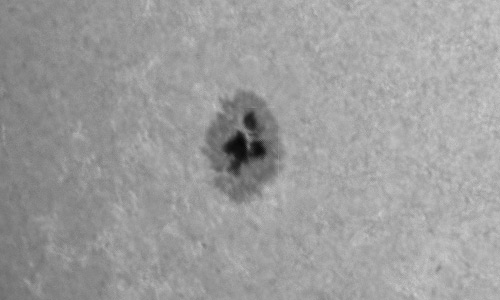 2023年10月13日の黒点（活動領域13465）