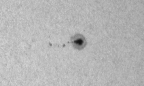 2023年10月18日の黒点（活動領域13464）