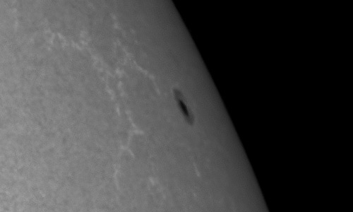 2023年10月21日の黒点（活動領域13464）