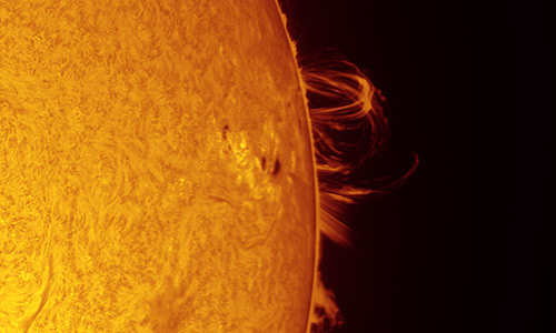 2024年10月8日のプロミネンス