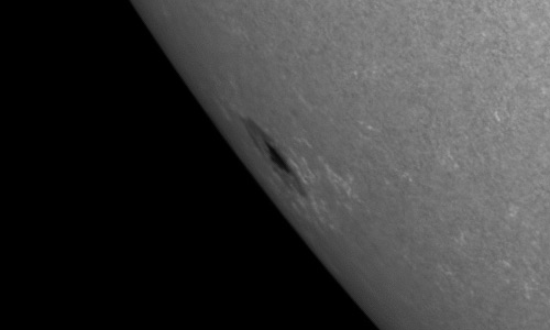 2024年10月18日の黒点（活動領域13863）