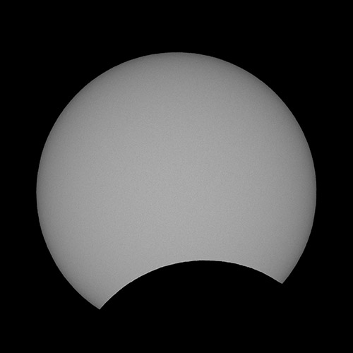 “2020年6月21日に撮影された部分日食”