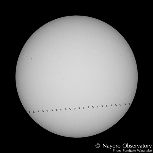 “2022年4月14日に撮影されたISSの太陽面通過”